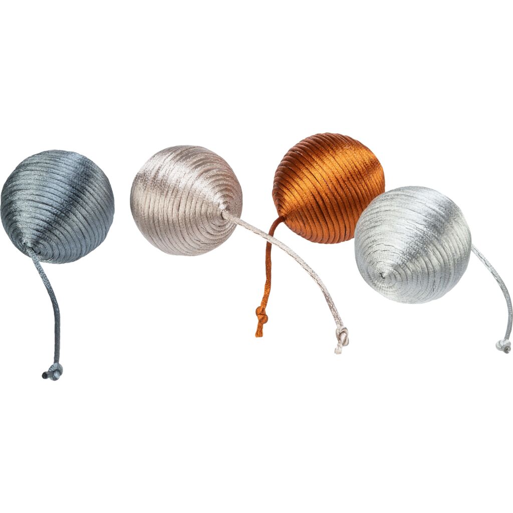 Rasselball-Pfoten Feinstes